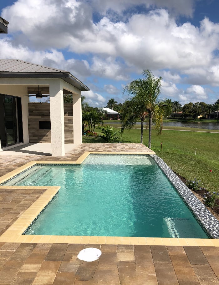 pool-maintenance-cape-coral-florida-aquadogs